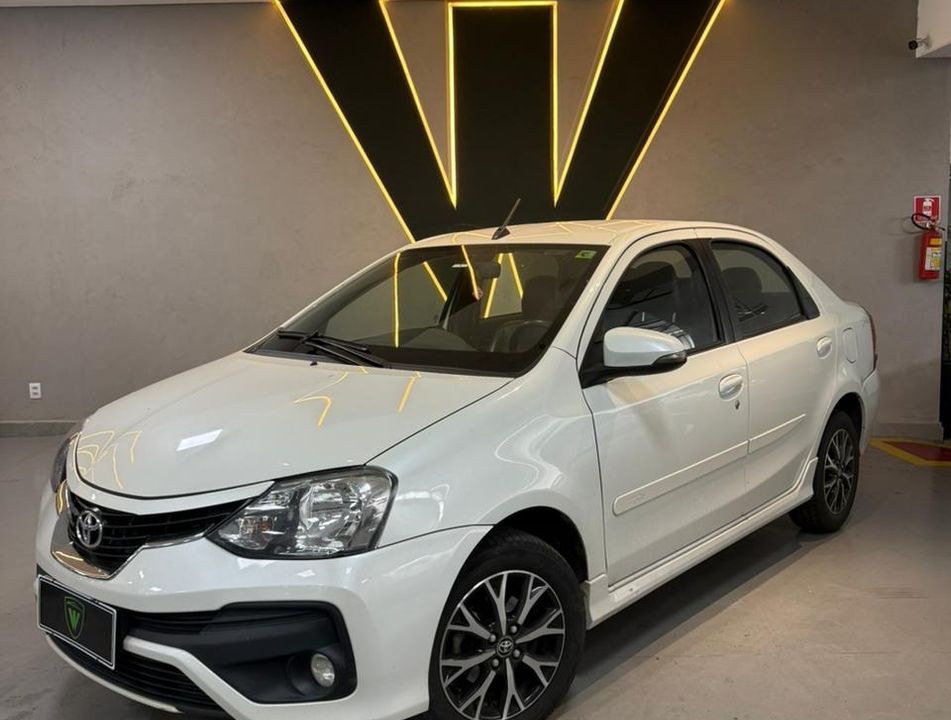 Toyota ETIOS PLATINUM Sed. 1.5 Flex 16V 4p Aut.