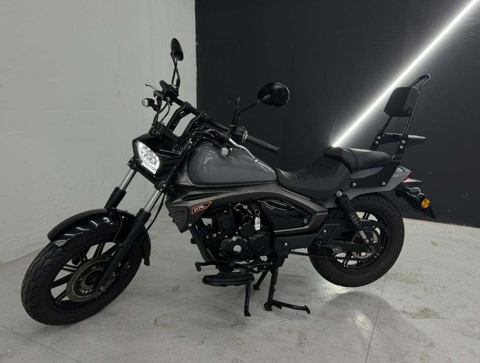 SHINERAY IRON 250 EFI