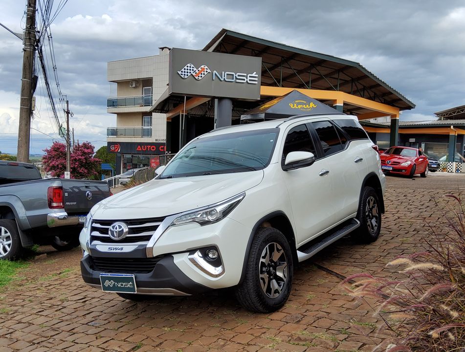 Toyota Hilux CD SRV 4x4 2.8 TDI Diesel Aut.