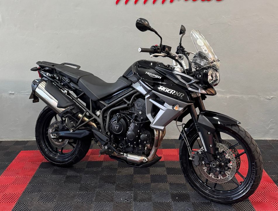 TRIUMPH TIGER 800 XR