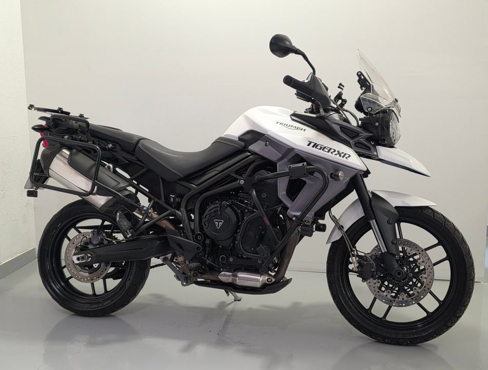 TRIUMPH TIGER 800 XR