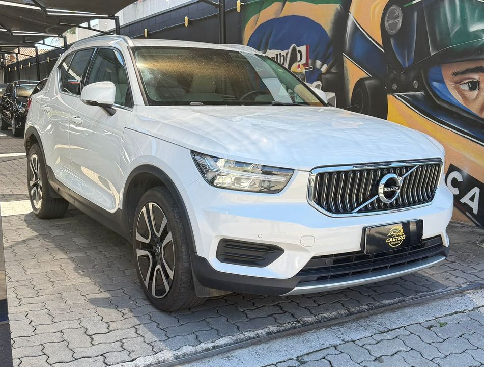 Volvo XC 40 T-5 MOMENTUM 1.5 FWD (Híbrido)