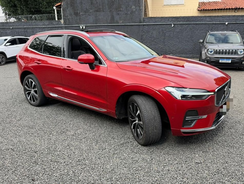 Volvo VOLVO XC60 T-8 UTIMATR 2.0 HÍBRIDO AWD AUTOMÁTICA 2023 COM TETO SOLAR