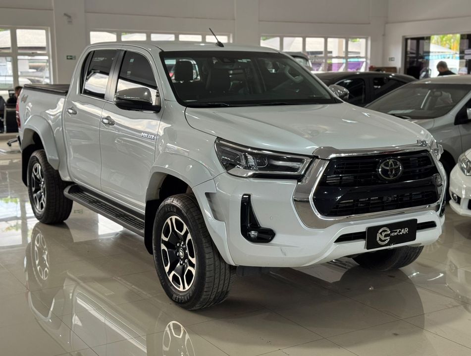 Toyota Hilux CD SRX Plus 4x4 2.8 TDI Die. Aut.