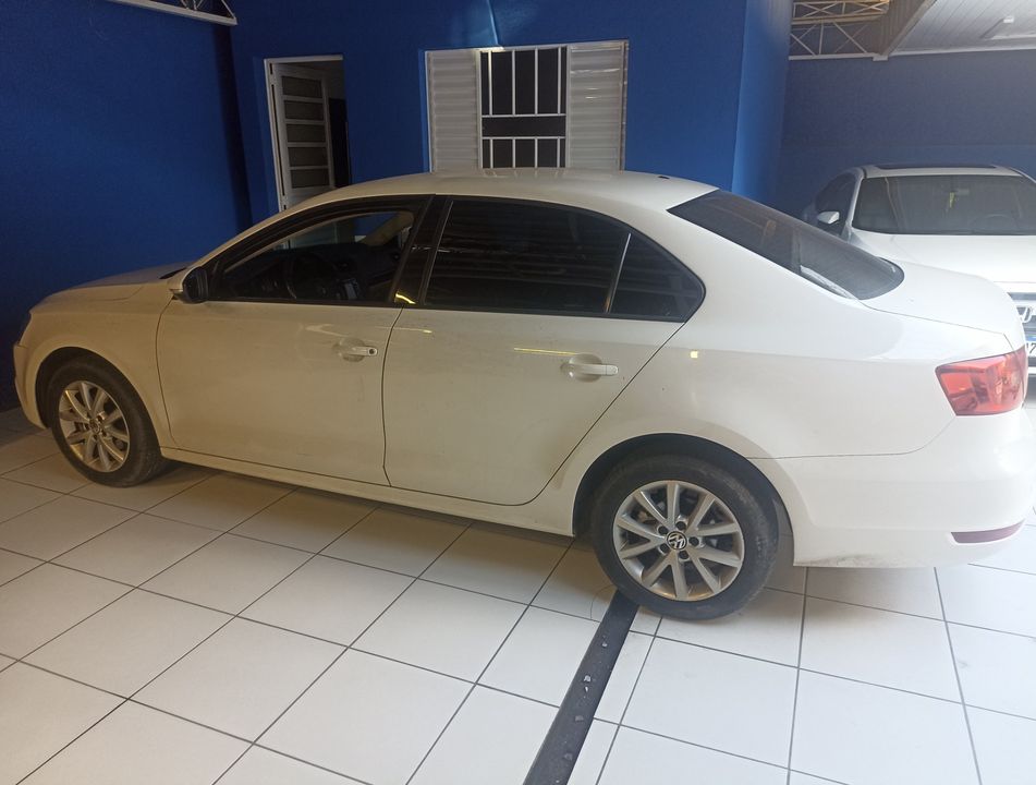 VolksWagen JETTA Comfortline 2.0 T.Flex 8V 4p Tipt.