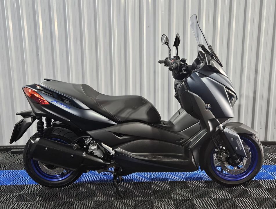 YAMAHA XMAX 250 ABS