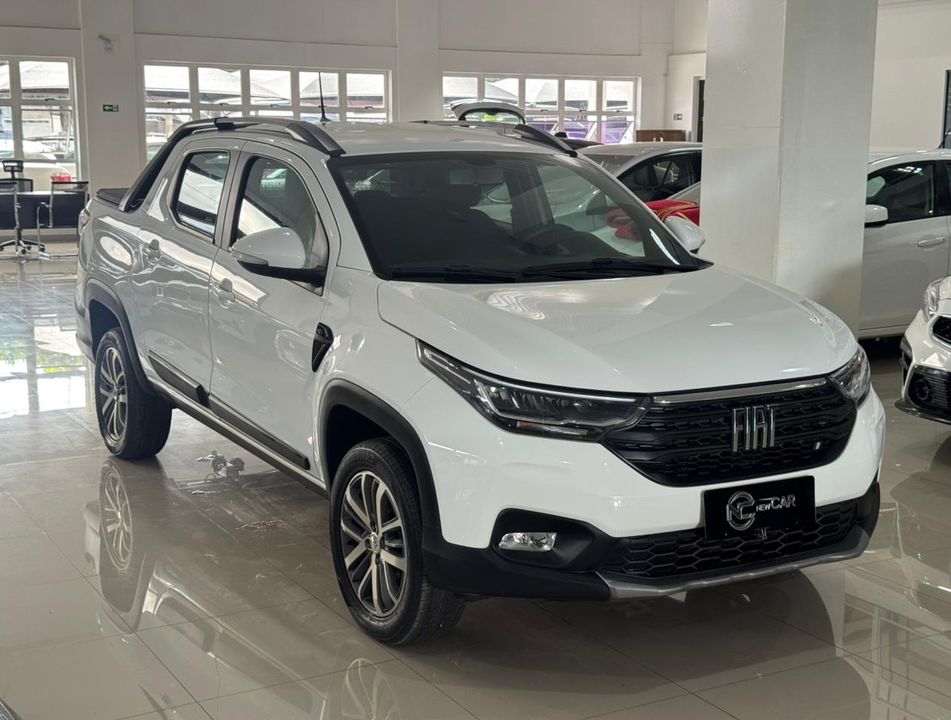 Fiat Strada Volcano 1.3 Flex 8V CD