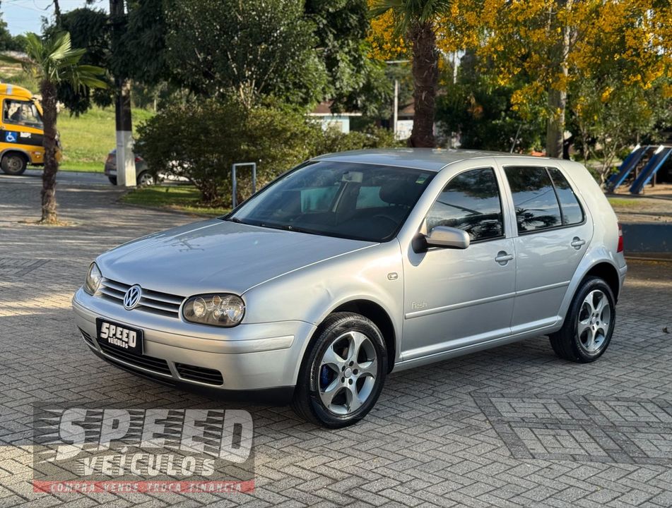 VolksWagen Golf Flash 1.6 Mi/1.6 Mi Tot. Flex 8V 4p