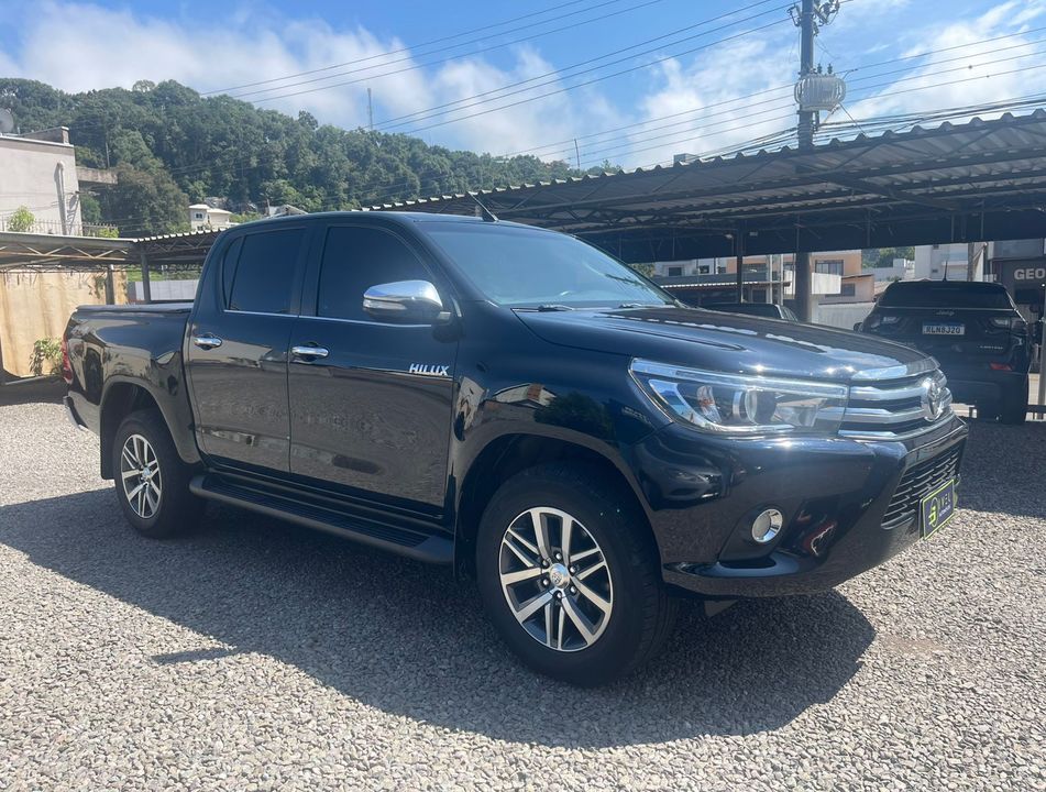 Toyota Hilux CD SRX 4x4 2.8 TDI 16V Diesel Aut.