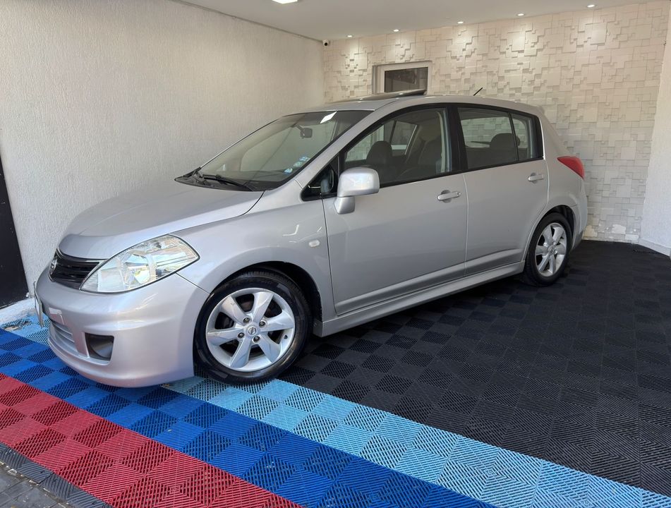 Nissan TIIDA SL 1.8/1.8 Flex 16V Aut.