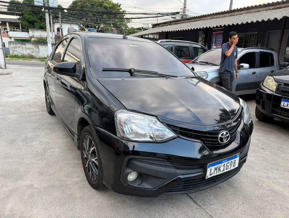 Toyota ETIOS PLATINUM Sed. 1.5 Flex 16V 4p Aut.