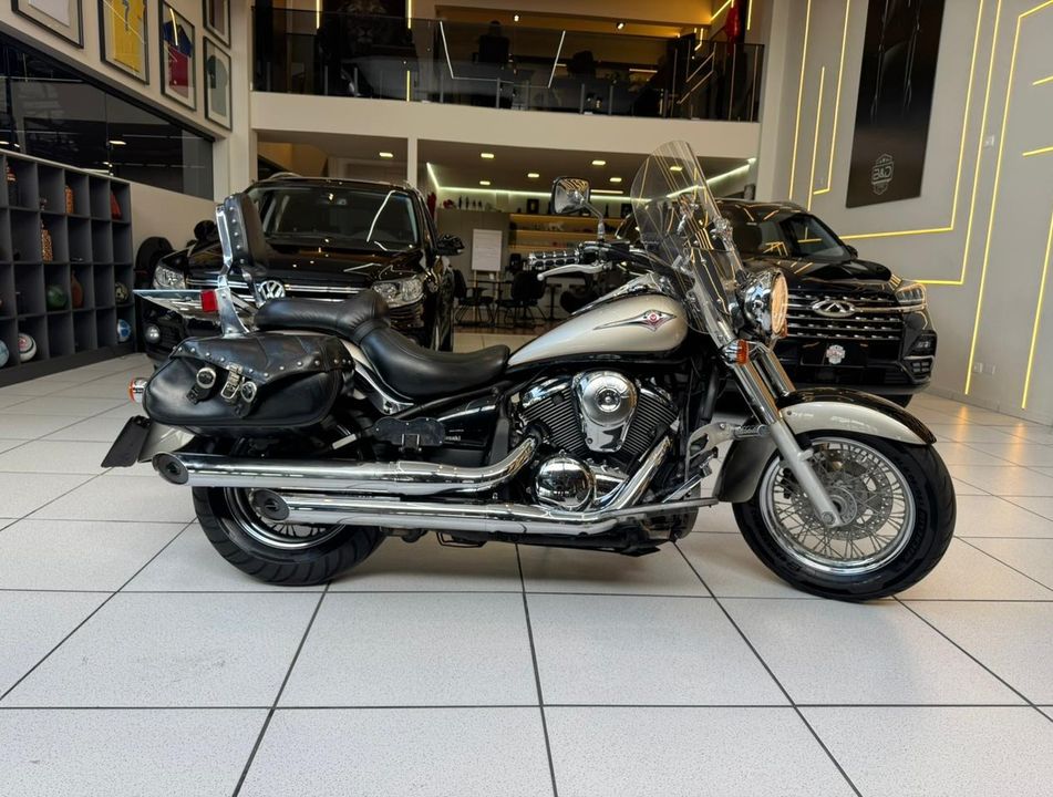 KAWASAKI VULCAN 900 CLASSIC LT