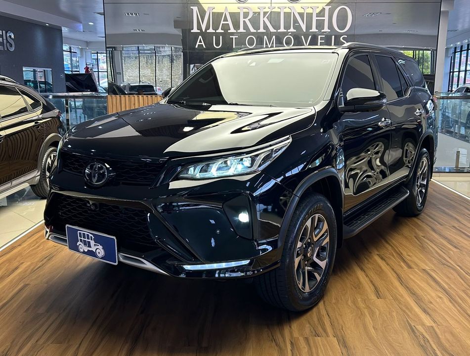 Toyota Hilux SW4 Diamond 2.8 TB 4x4 Die. Aut.