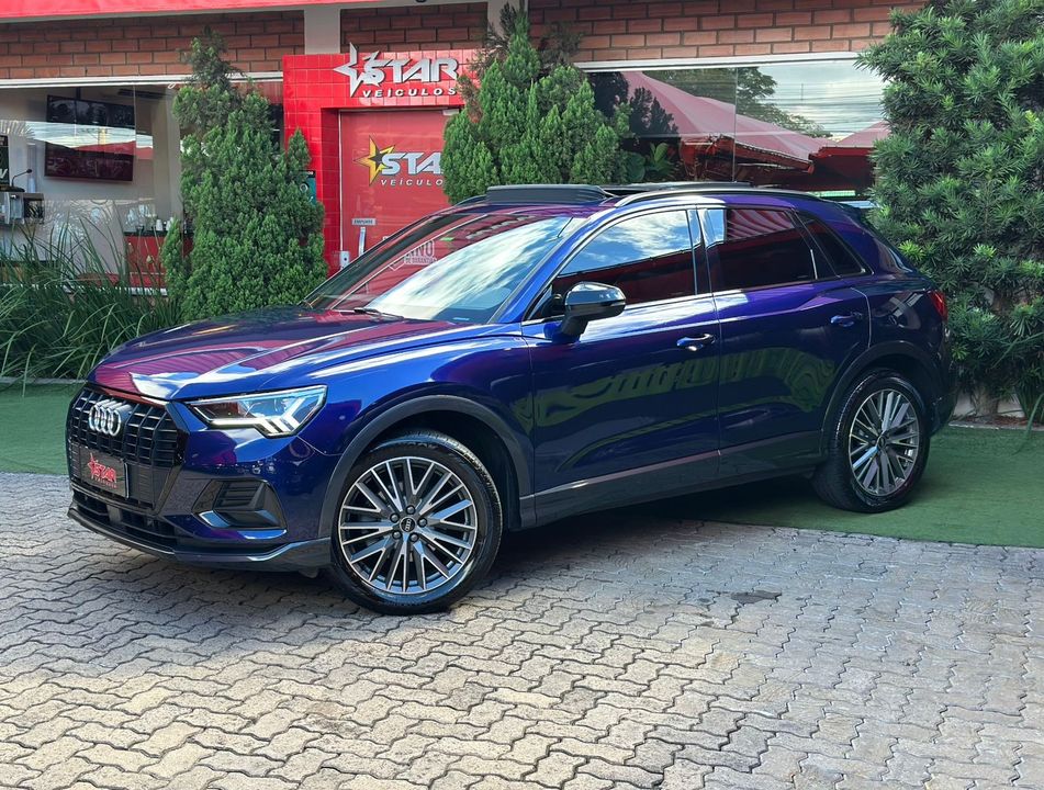 Audi Q3 Black Ed. 1.4 TFSI Flex/Black S-tron.