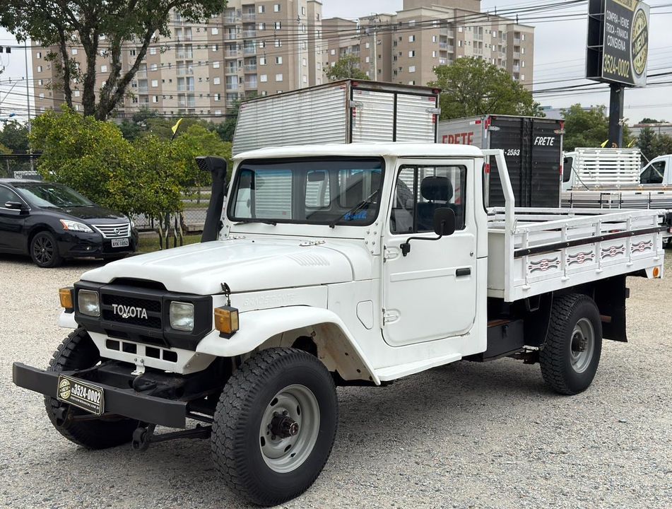 Toyota Band.Picape Chassi Longo Diesel