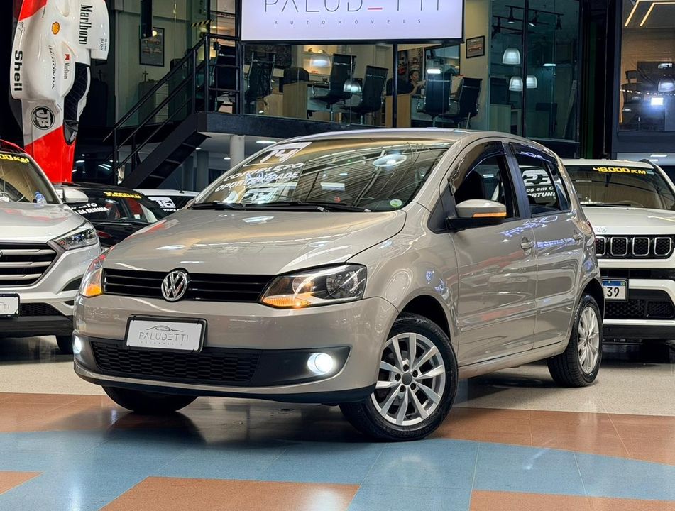 VolksWagen Fox 1.6 Mi Total Flex 8V 5p