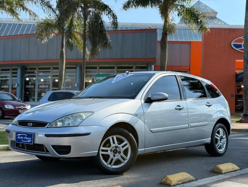 Ford Focus 1.6 S/SE/SE Plus Flex 8V/16V  5p