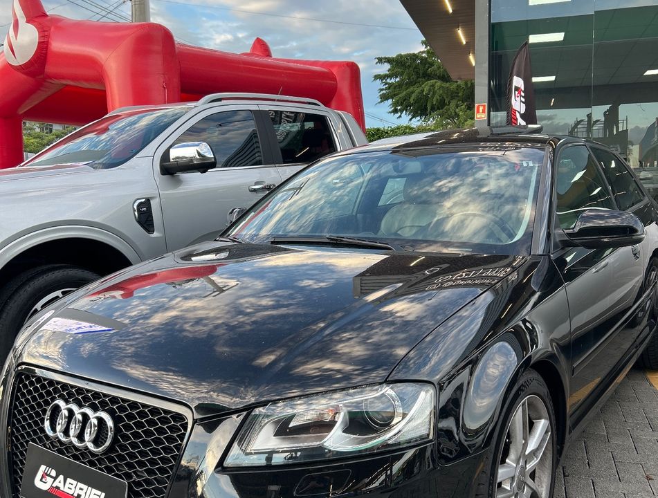 Audi A3 Sport 2.0 16V TFSI S- tronic