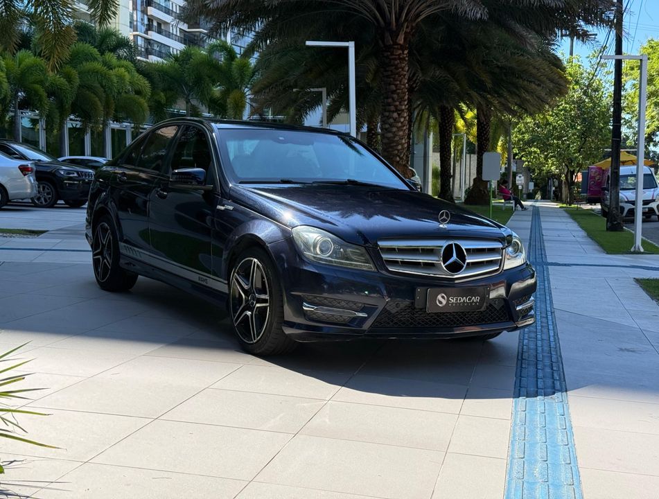 Mercedes C-200 CGI Avantgarde 1.8 16V 184cv Aut.
