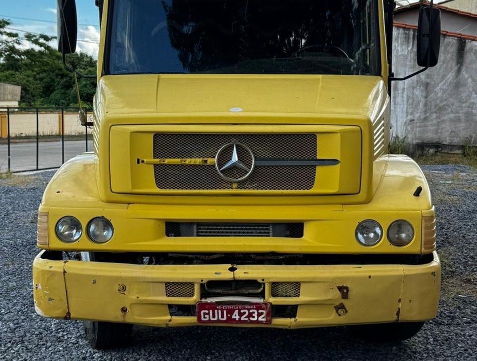 MERCEDES-BENZ L-1620 3-Eixos 2p (diesel)