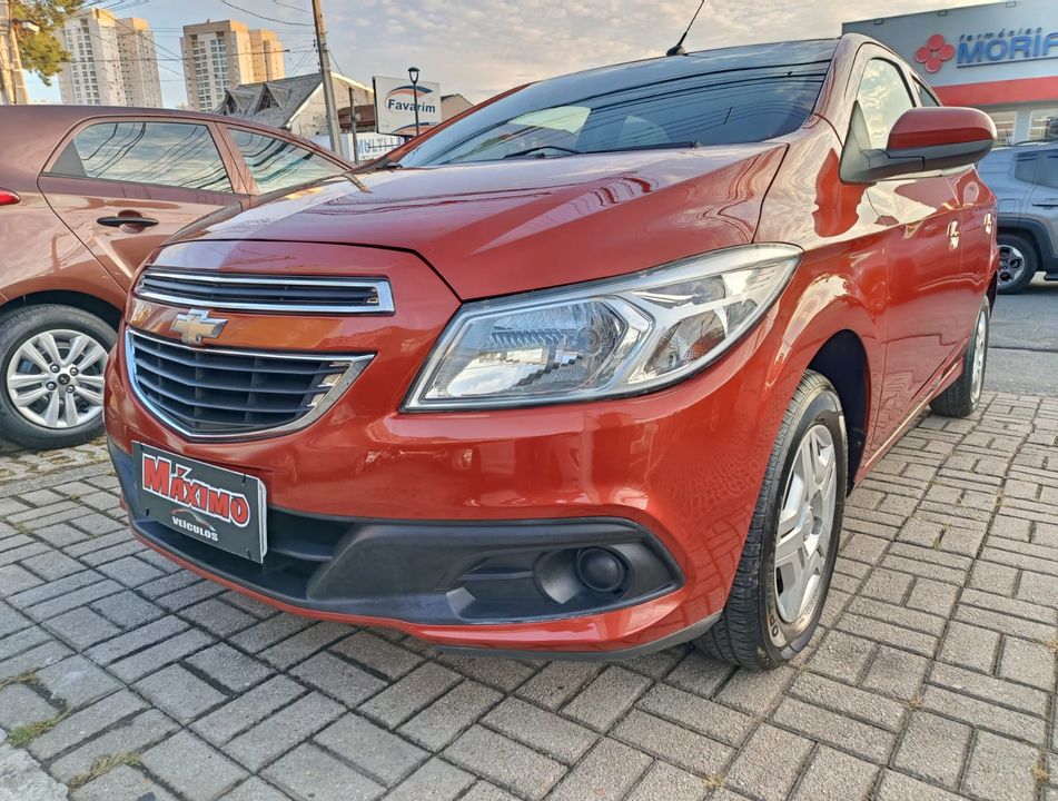 Chevrolet ONIX HATCH LT 1.0 8V FlexPower 5p Mec.