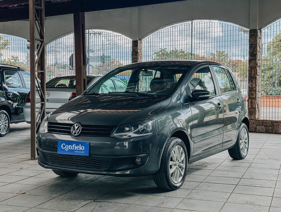 VolksWagen Fox 1.6 Mi Total Flex 8V 5p