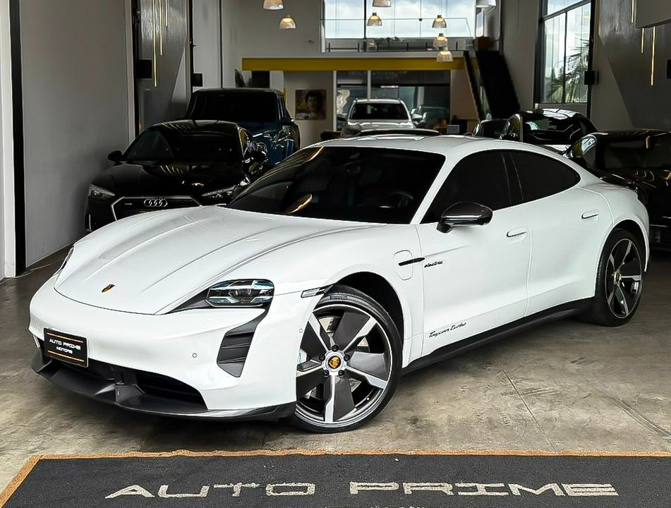 Porsche Taycan Turbo (Elétrico)