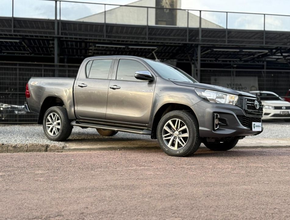 Toyota Hilux CD SRV 4x4 2.7 Flex 16V Aut.