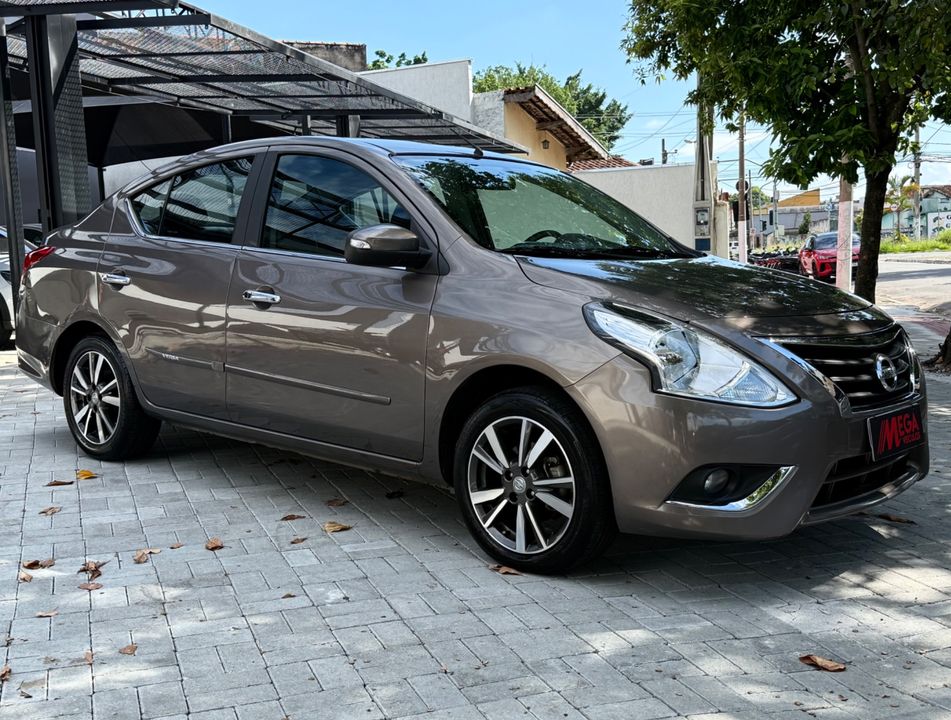 Nissan VERSA SL 1.6 16V FlexStart 4p Aut.