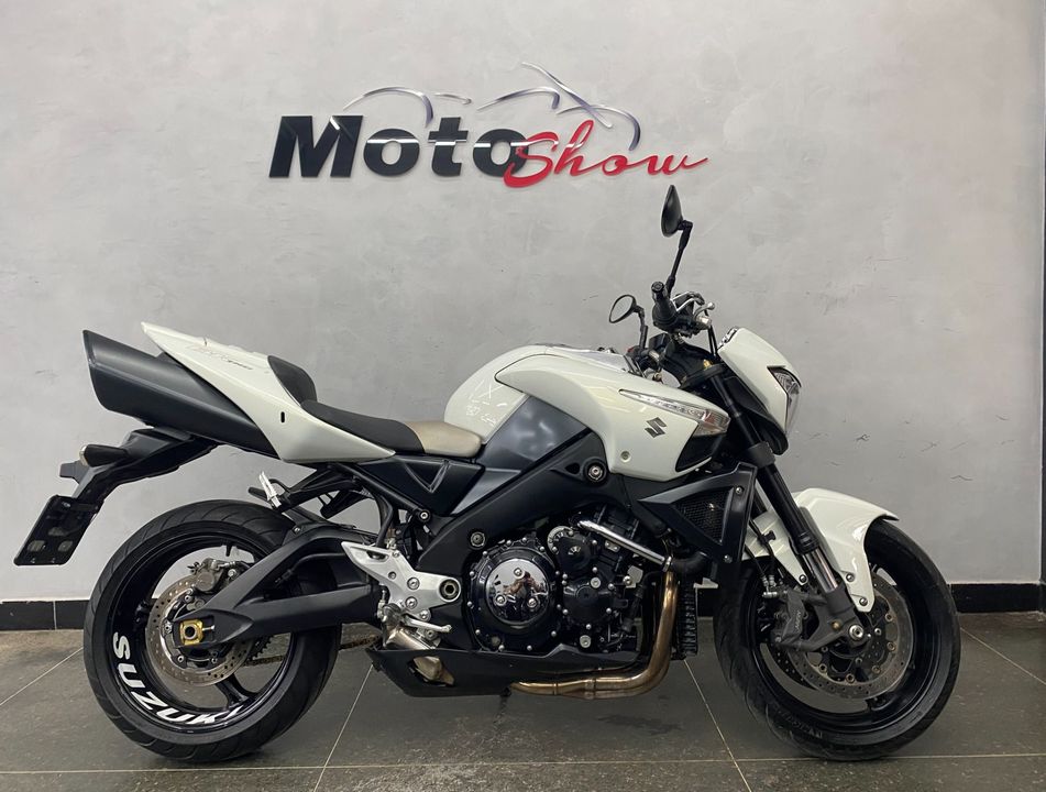 SUZUKI GSX 1300 B-KING