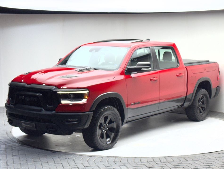 RAM 1500 REBEL 5.7 HEMI CD V8 4x4 Aut.