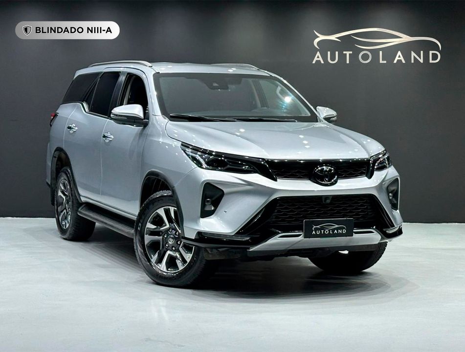 Toyota Hilux CD SRX 4x4 2.8 TDI 16V Diesel Aut.