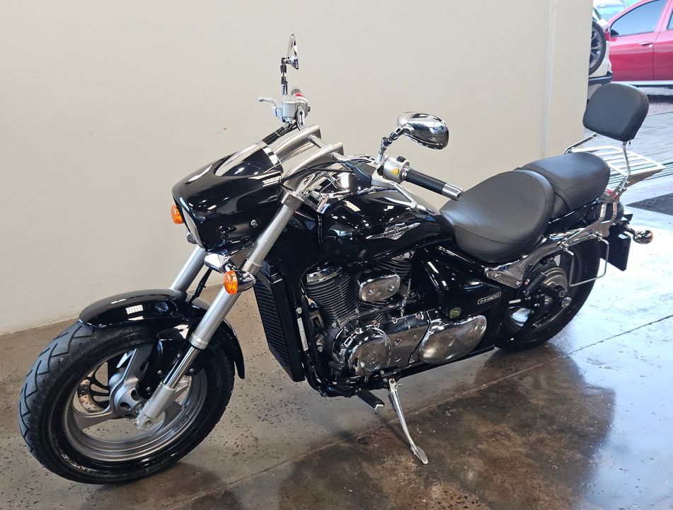 SUZUKI BOULEVARD M800