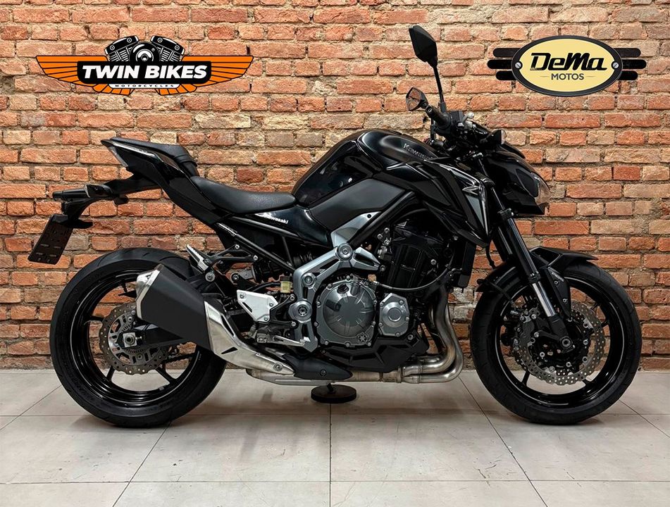 KAWASAKI Z 900