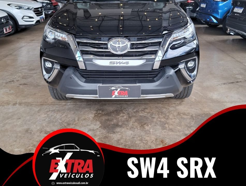 Toyota Hilux SW4 SRX 4x4 2.8 TDI 16V Dies. Aut.