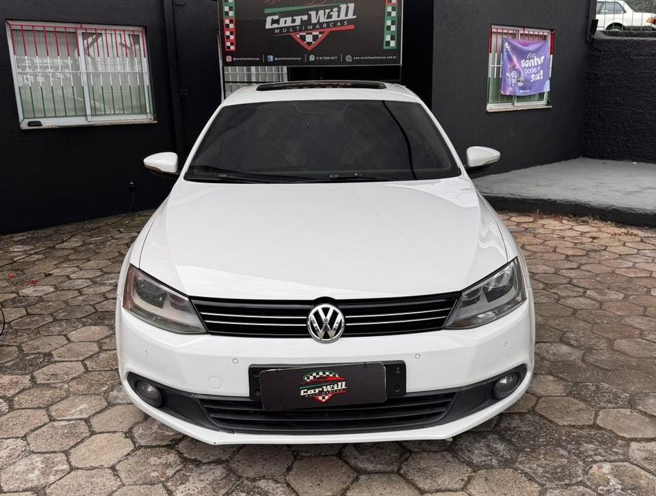 VolksWagen JETTA Comfortline 2.0 T.Flex 8V 4p Tipt.