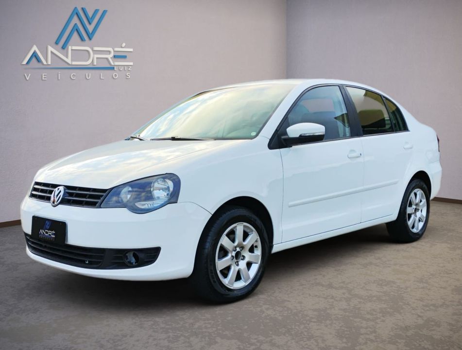 VolksWagen Polo Sedan 1.6 Mi Total Flex 8V 4p