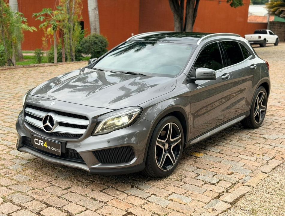 Mercedes GLA 250 Sport 2.0 TB 16V 4x4 211cv Aut.