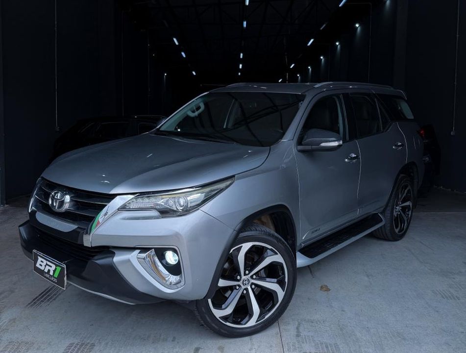 Toyota Hilux SW4 SRX 4x4 4.0 V6 24V Aut.