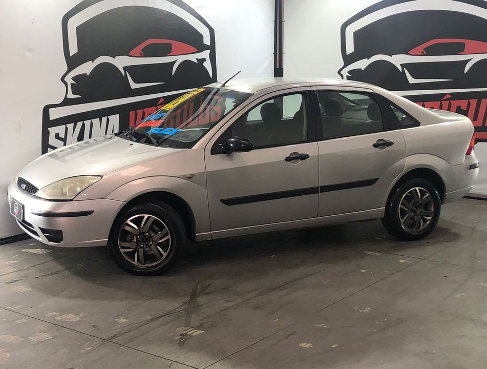 Ford Focus Sedan 1.6/1.6 Flex 8V/16V 4p Mec.