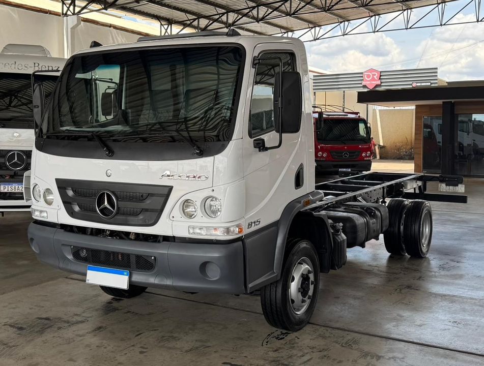MERCEDES-BENZ Accelo 815 2p (diesel) (E5)