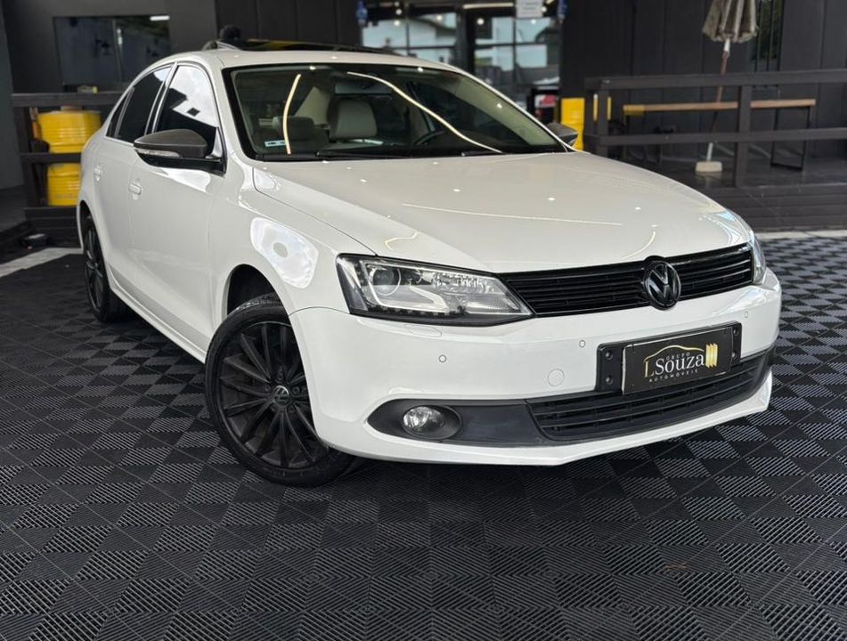 VolksWagen JETTA Highline 2.0 TSI 16V 4p Tiptronic