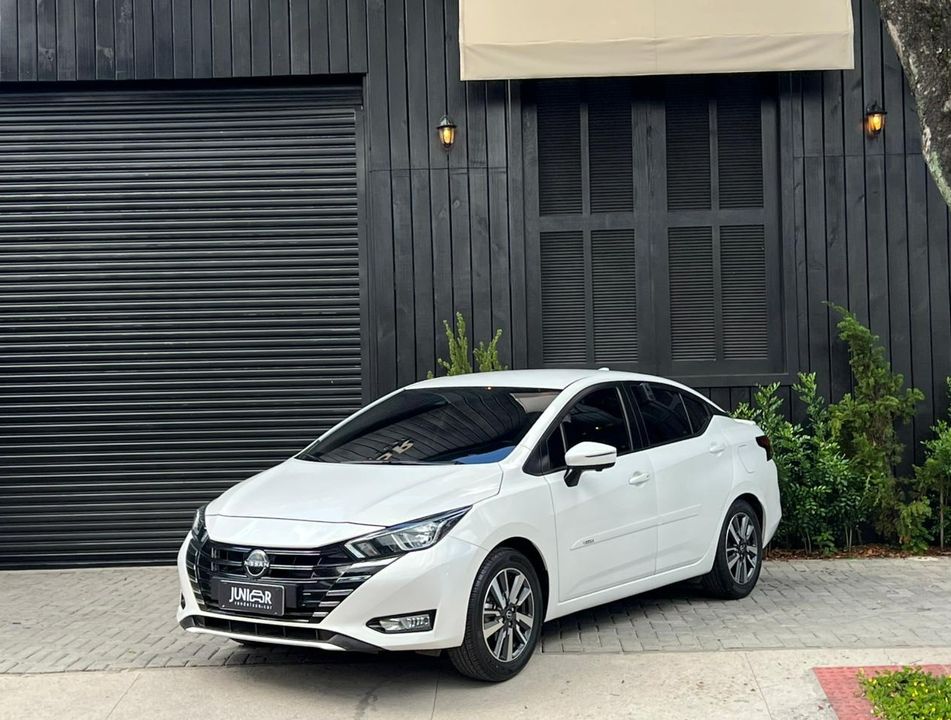 Nissan VERSA Advance 1.6 16V Flex Aut.