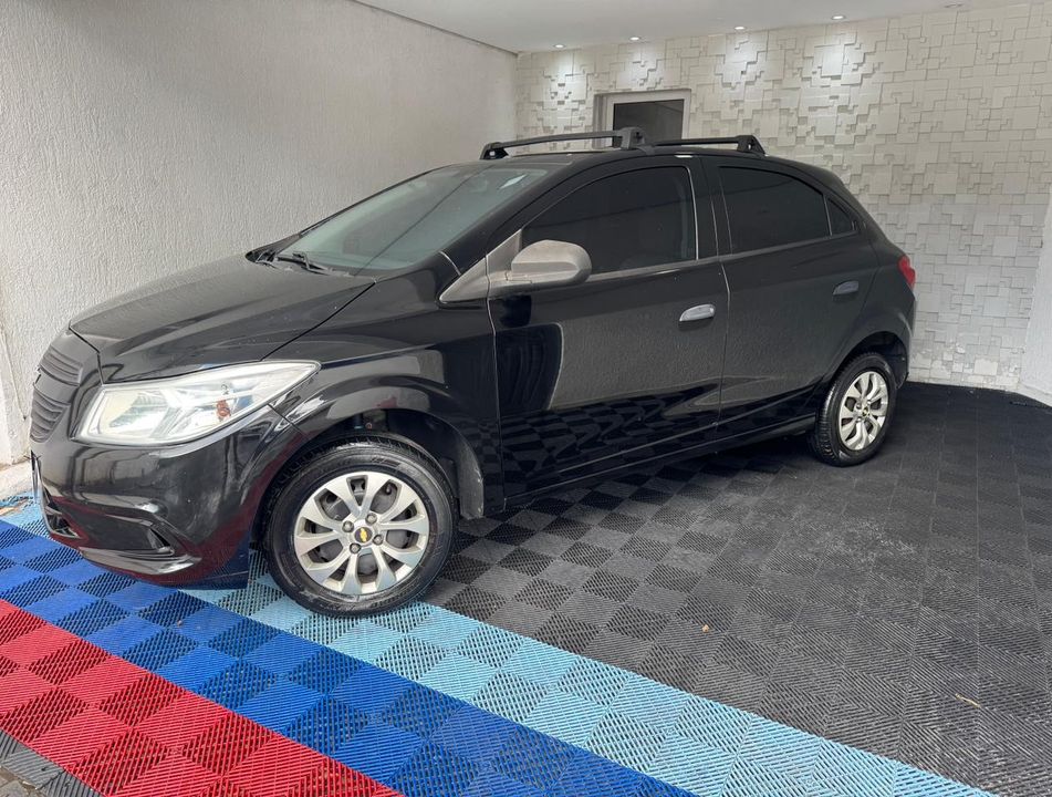 Chevrolet ONIX HATCH LS 1.0 8V FlexPower 5p Mec.