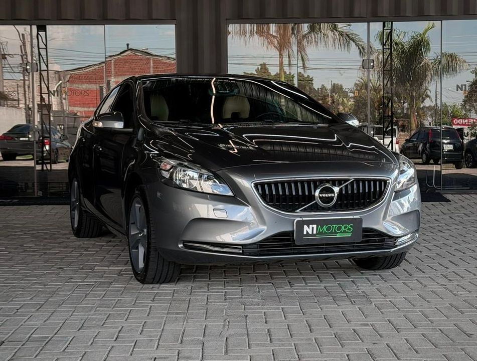 Volvo V40 T-4 KINETIC 2.0 Aut.