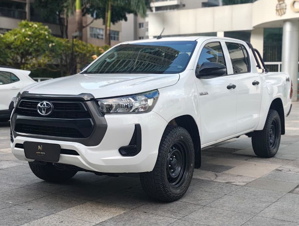 Toyota Hilux CD 4x4 2.8 Diesel Mec.
