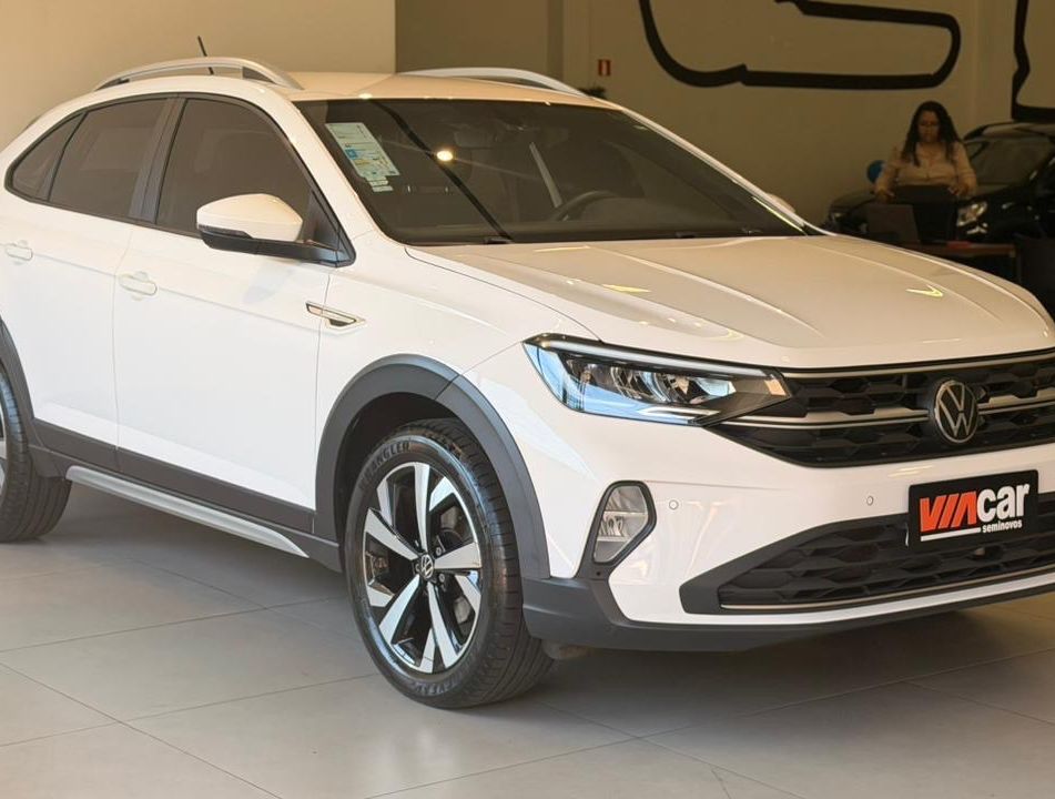 VolksWagen Nivus Highline 1.0 200 TSI Flex Aut.