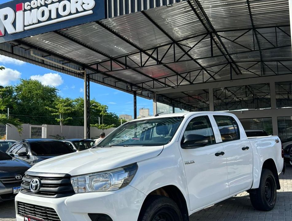 Toyota Hilux CD 4x4 2.8 Diesel Mec.