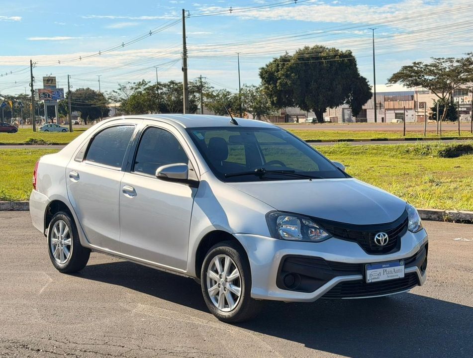 Toyota ETIOS X Plus Sedan 1.5 Flex 16V 4p Aut.