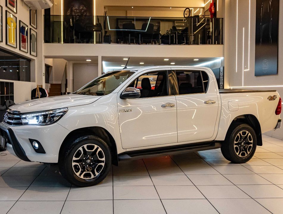 Toyota Hilux CD SRX 4x4 2.8 TDI 16V Diesel Aut.